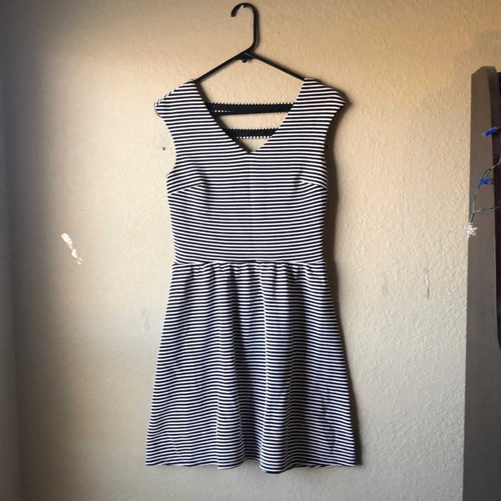 Black & White Striped Dress Xhilaration Sleeveless Dress Women’s Size Medium